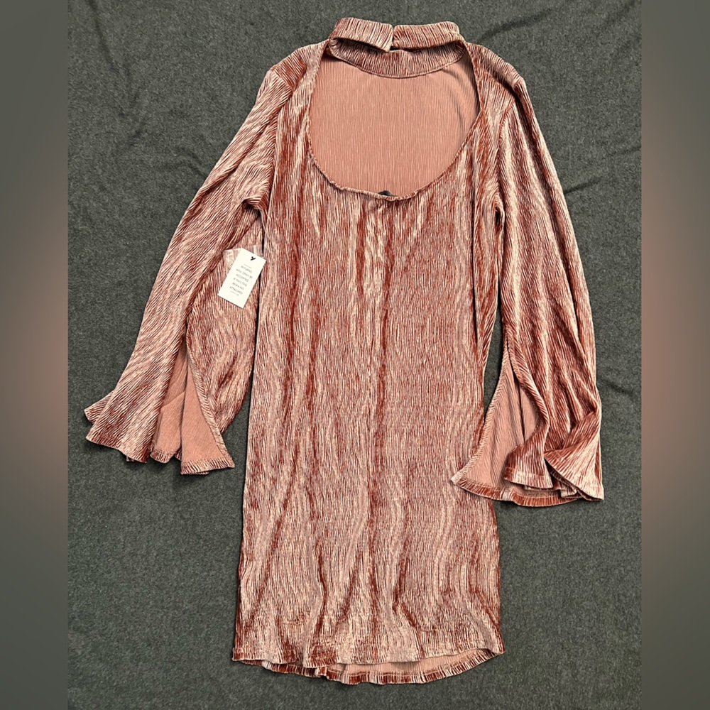 NWT Eloquii Pink Plisse Velvet Open Back Dress - Picture 2 of 9